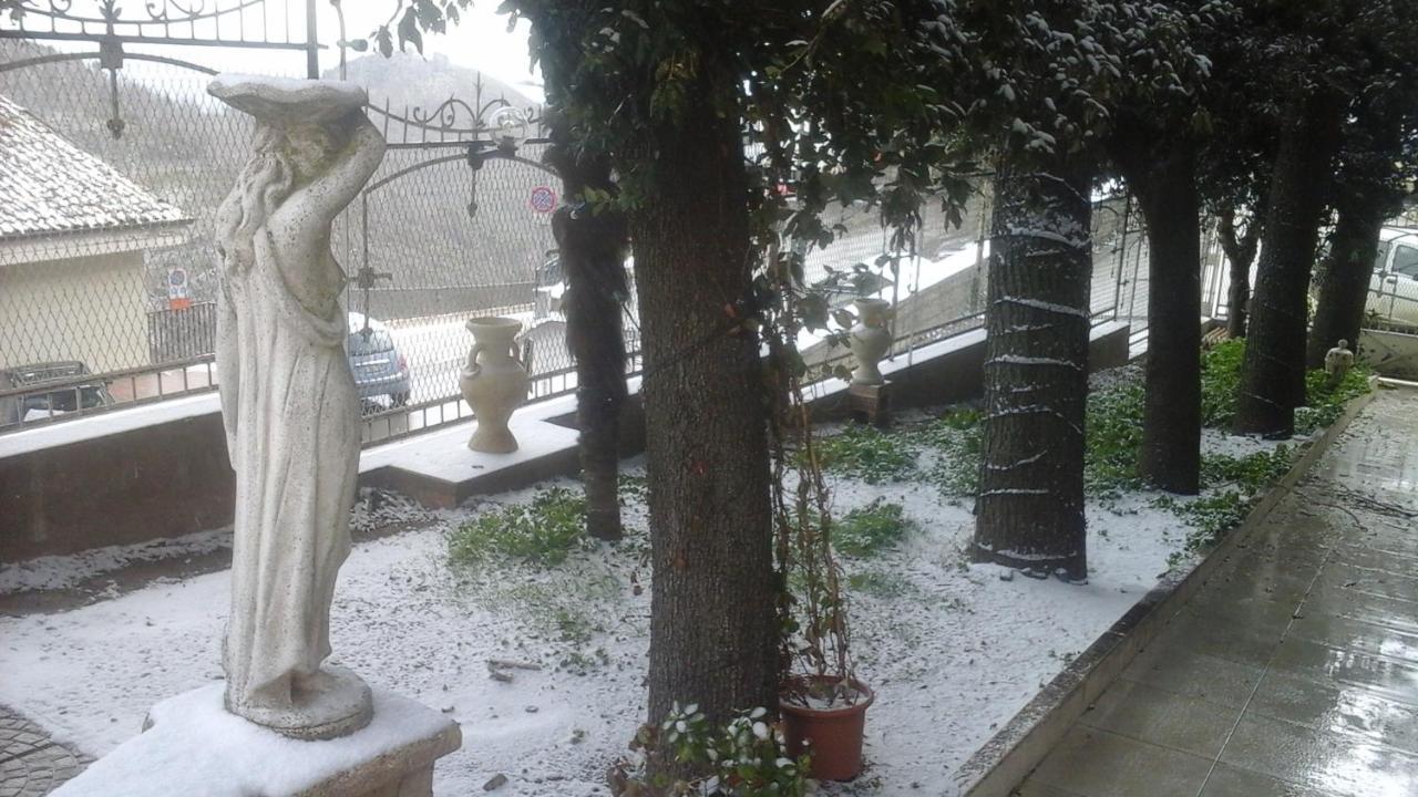 Villa Di Miscio Sant'Agata di Puglia 外观 照片