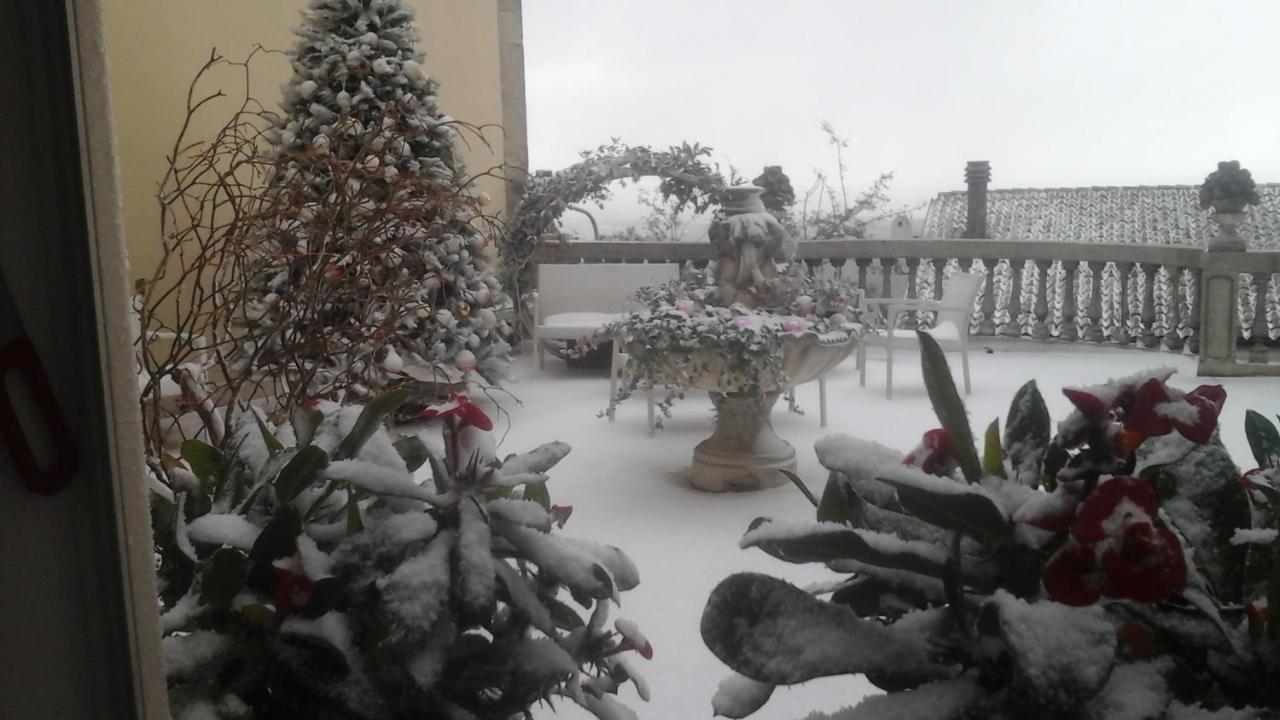 Villa Di Miscio Sant'Agata di Puglia 外观 照片